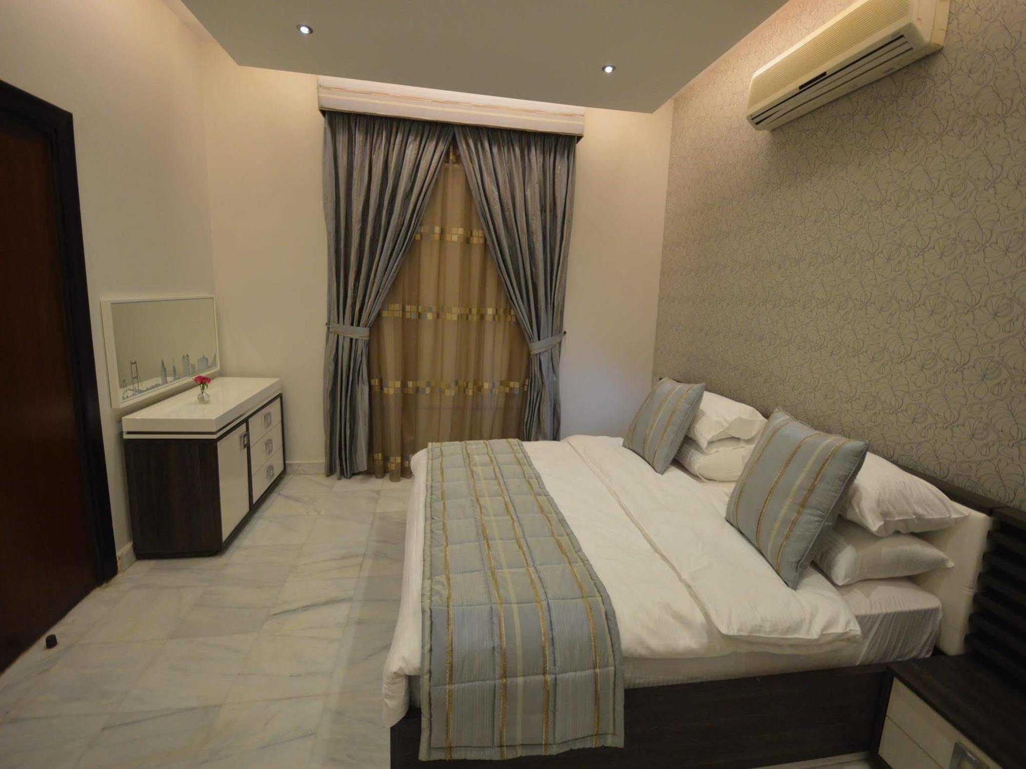 ג'דה رحال البحر للشقق المخدومة Rahhal Albahr Serviced Apartments מראה חיצוני תמונה